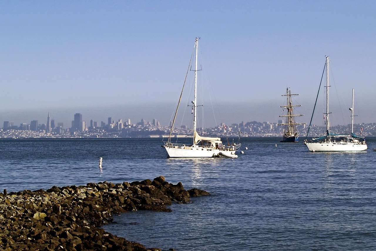 Mobile hibachi chef cooking for guests in Sausalito